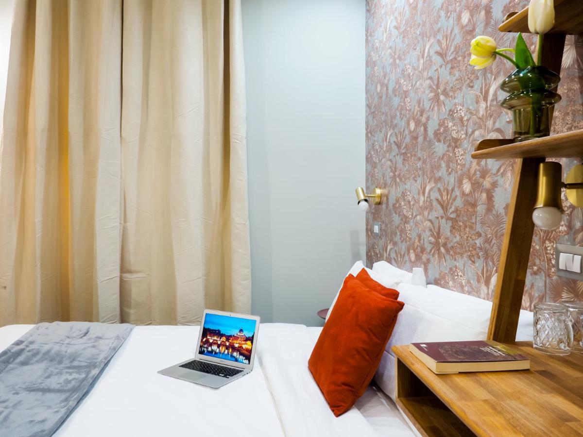 C'Est La Vie Suites Rom Exterior foto